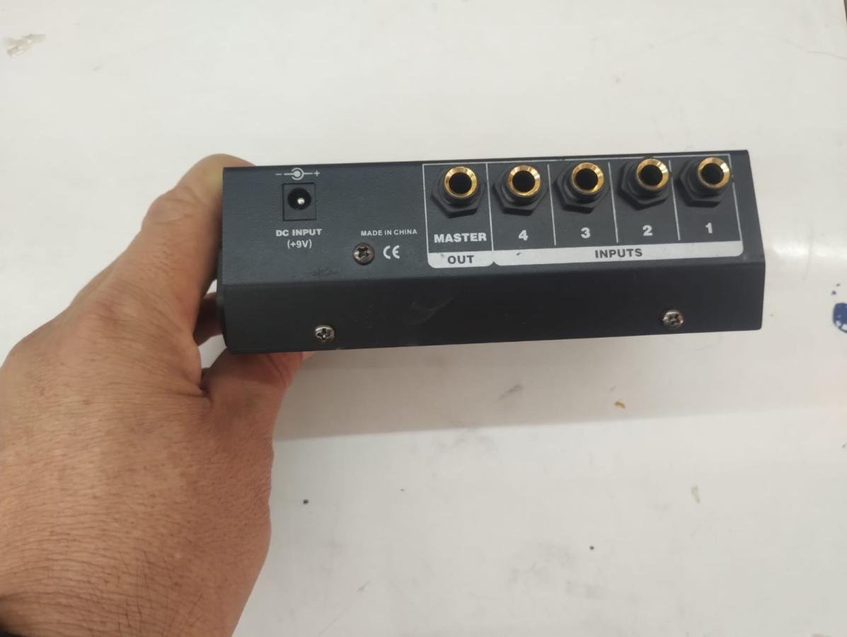 Micro Mixer Yahro zmx-400ef Mezclador De 4 Canales