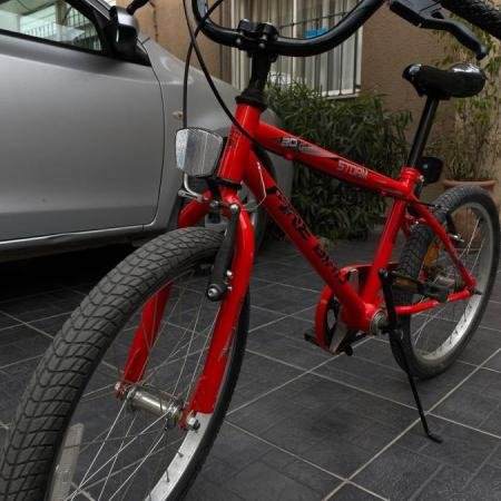 VENDO MI BICI (TIPO BMX NIÑOS Y NIÑAS)